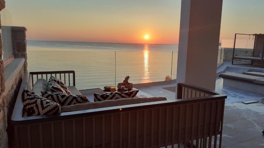 Luxury Villa Dioskouroi eco pool & jacuzzi Kalyves photo 1