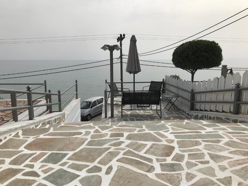 Cozy seafront loft - Kat's rentals photo 3
