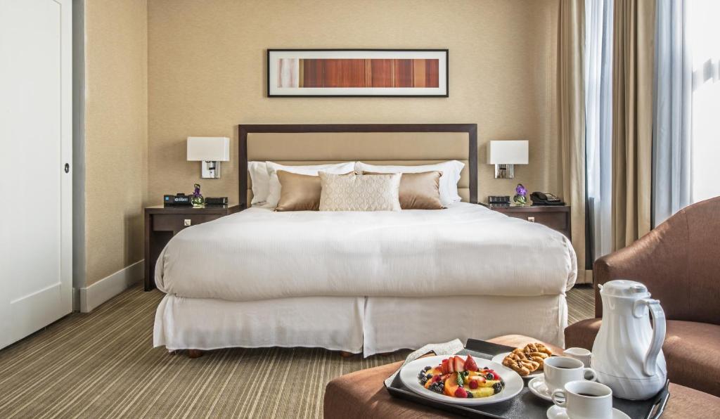 Двухместный (Классический номер с кроватью размера «king-size»), Gale Chicago