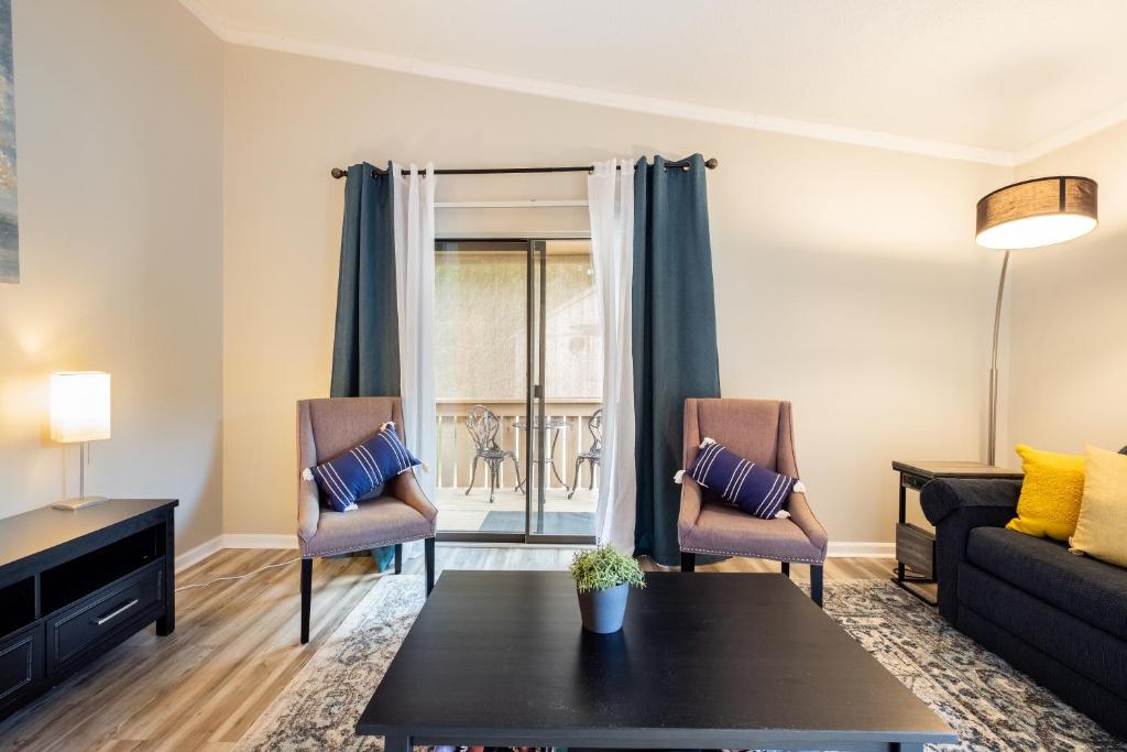 Cute Condo in Rock Hill-49 photo 3