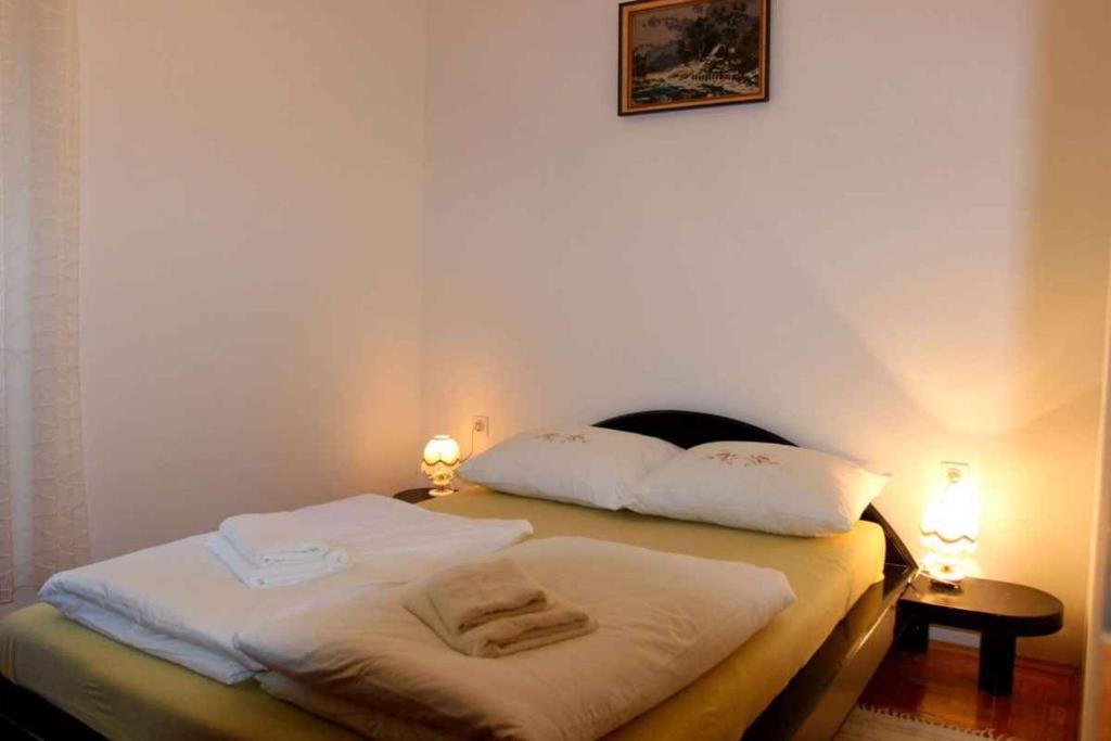 Three-Bedroom Apartment in Novi Vinodolski I photo 2