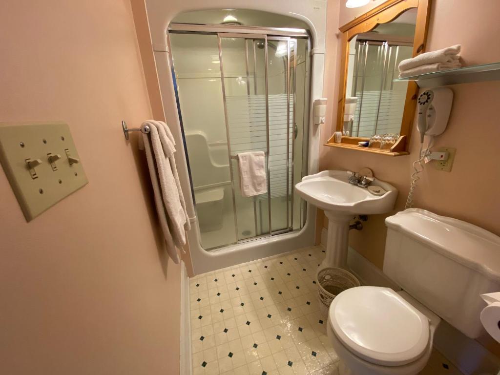 Bernard Gray Hall Bed and Breakfast photo 4