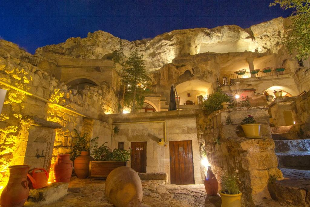 4 Oda Cave House - Special Class photo 2