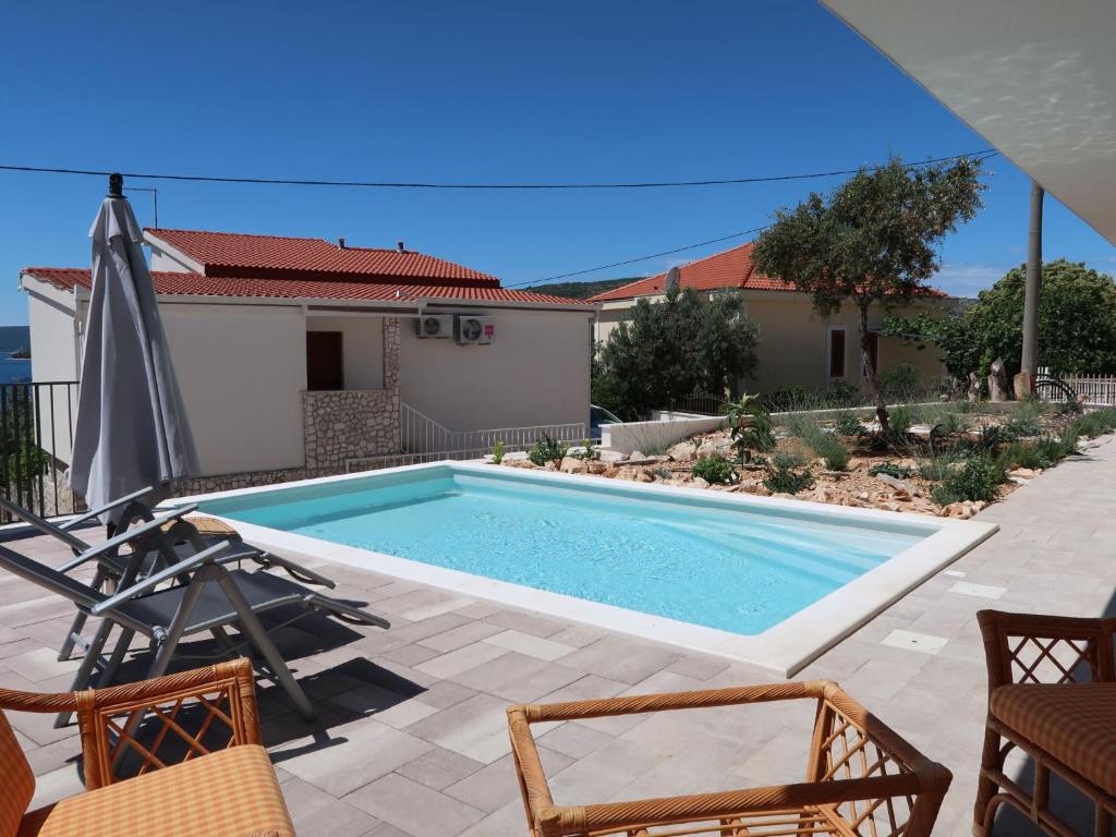 Apartment Viva-by the sea-garden & terraces by Interhome