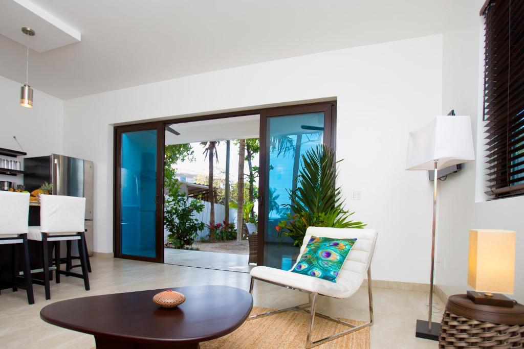 Bella Luna Beach Condo #227462 photo 3