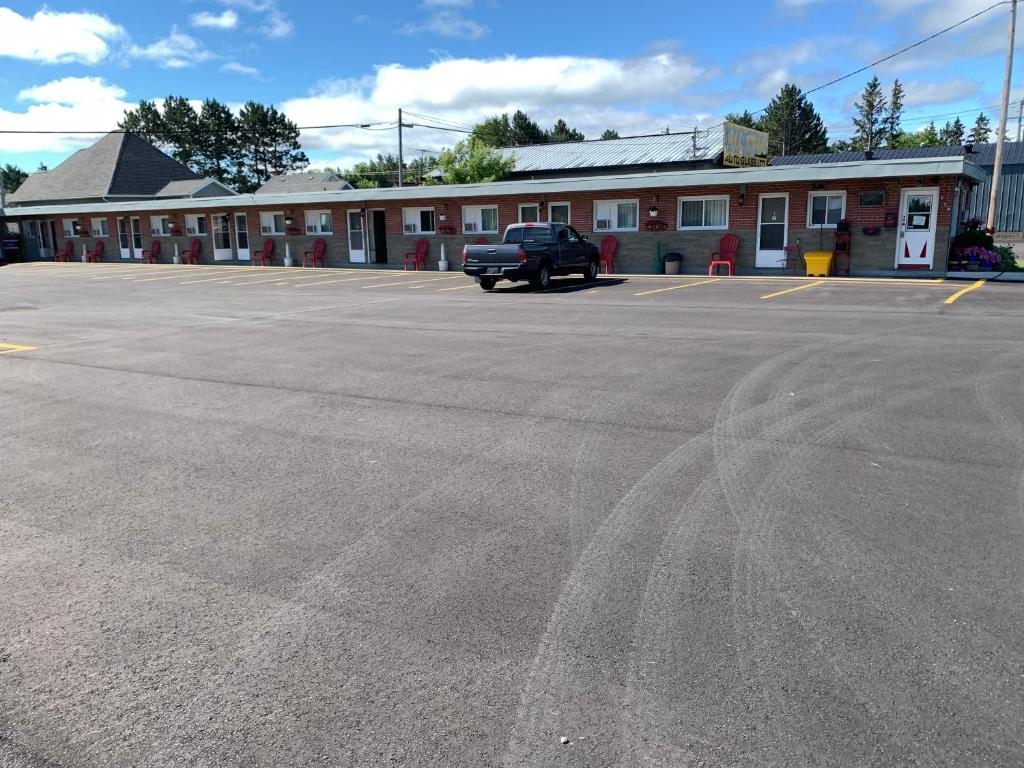 Trunk Road Motel photo 3