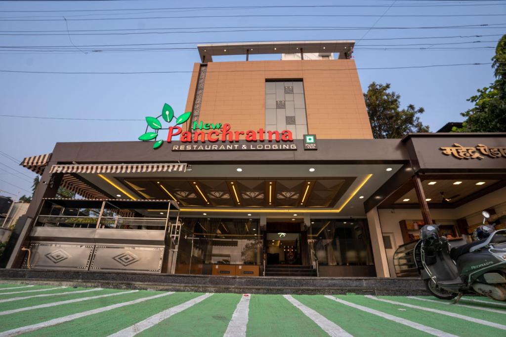 Hotel New Panchratna photo 2
