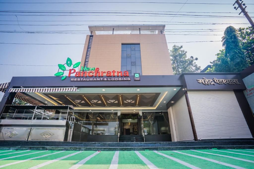 Hotel New Panchratna photo 1