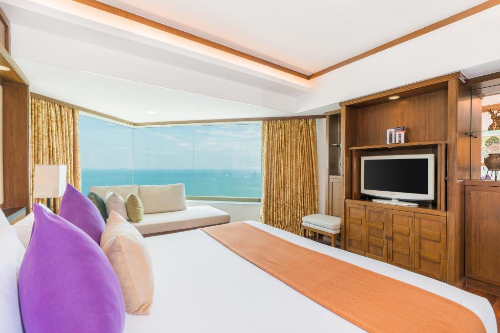 Сьюит (Люкс Princess (1 спальня)), Отель Royal Cliff Beach
