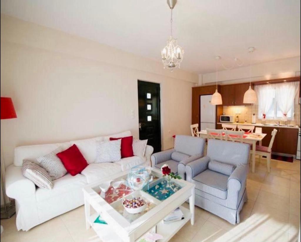 Seaside Family House photo 1