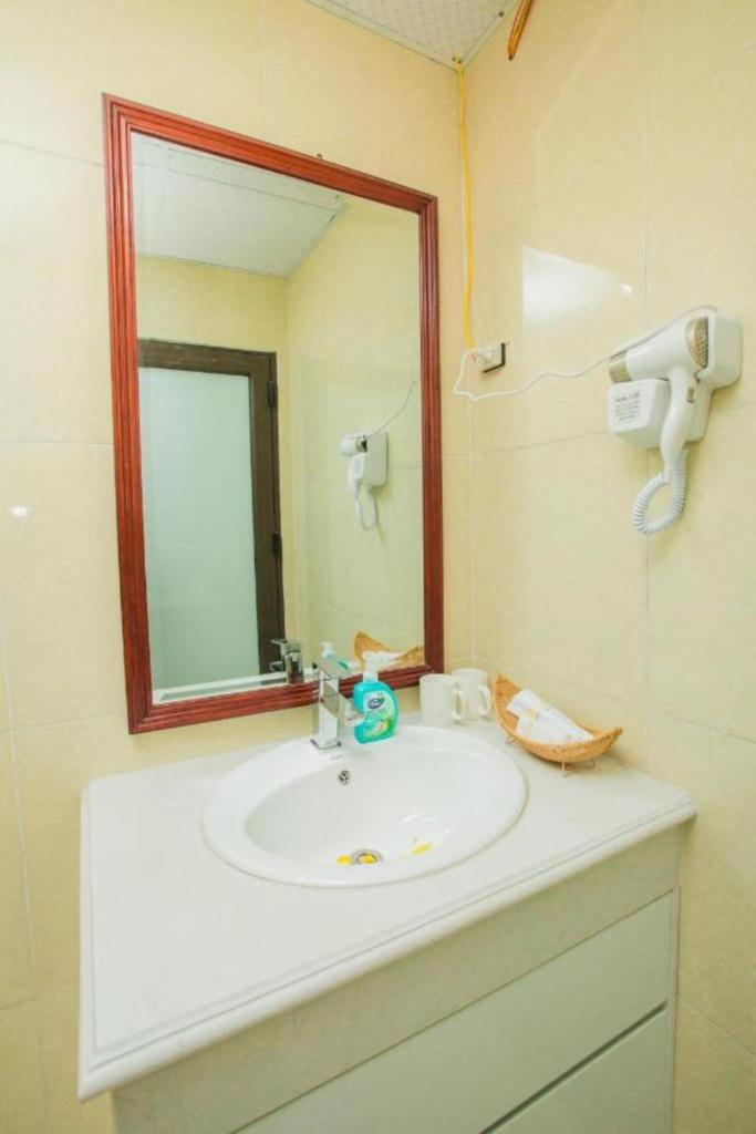 Семейный (Улучшенный семейный номер), OYO 1155 Wind Hotel