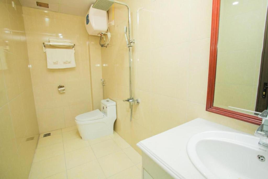 Семейный (Улучшенный семейный номер), OYO 1155 Wind Hotel