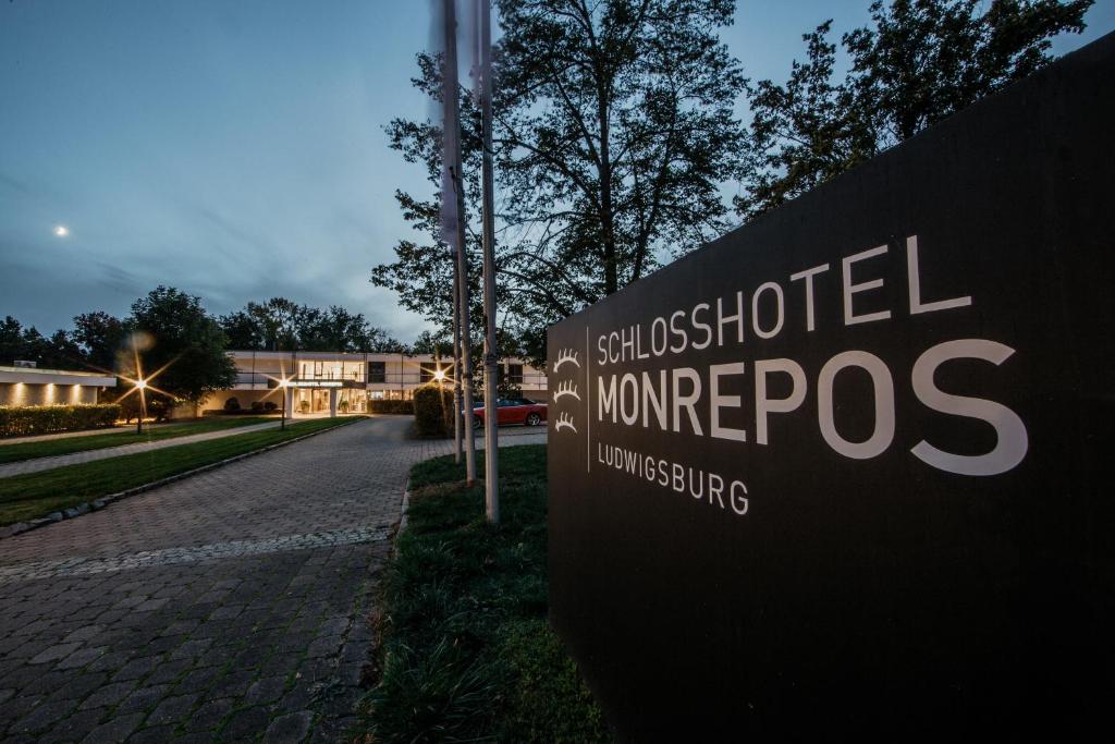 Schlosshotel Monrepos photo 1