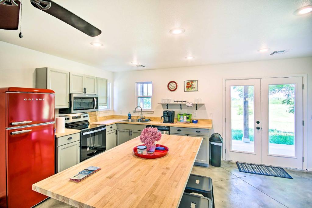 Pet-Friendly Hideout on Wolf Creek at Grand Lake! photo 4