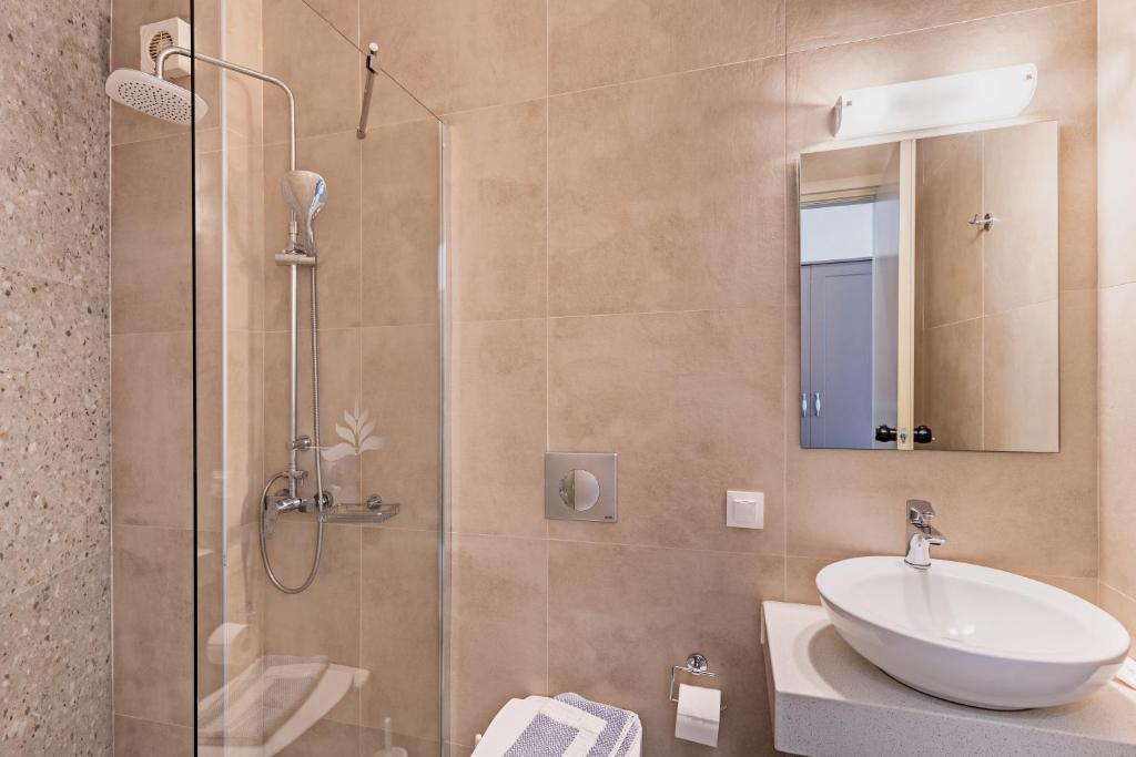 Hotel Kathrin Beach photo 4