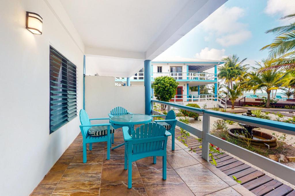 Condo #25 @ Beachside Villas photo 3