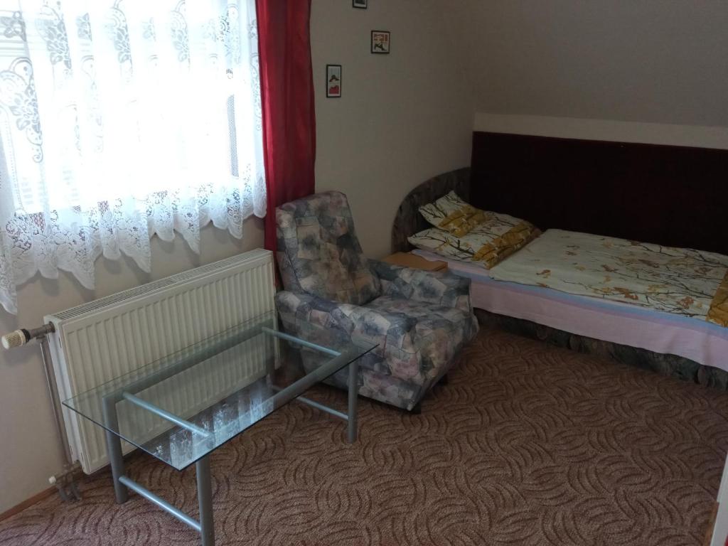Апартаменты (Апартаменты с балконом 3), Holiday Apartmanház with garden