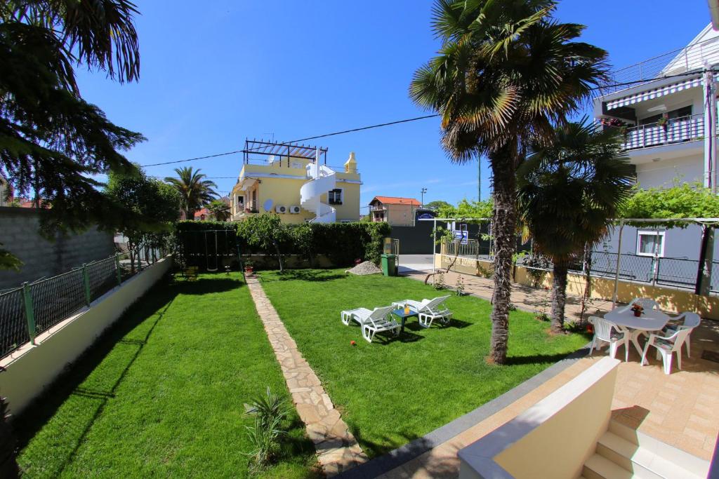 Apartments Vedrana photo 1