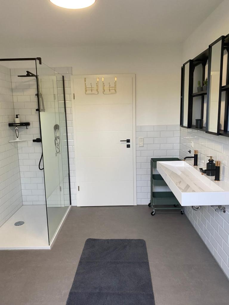 Villa Frankenstein - Deluxe Ferienwohnung mit Ladestation E-Auto & E-Bike - Tap to explore photos