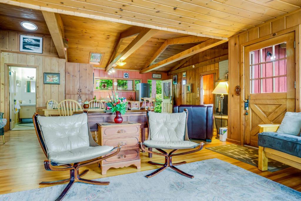 Hale Passage Beach House photo 4