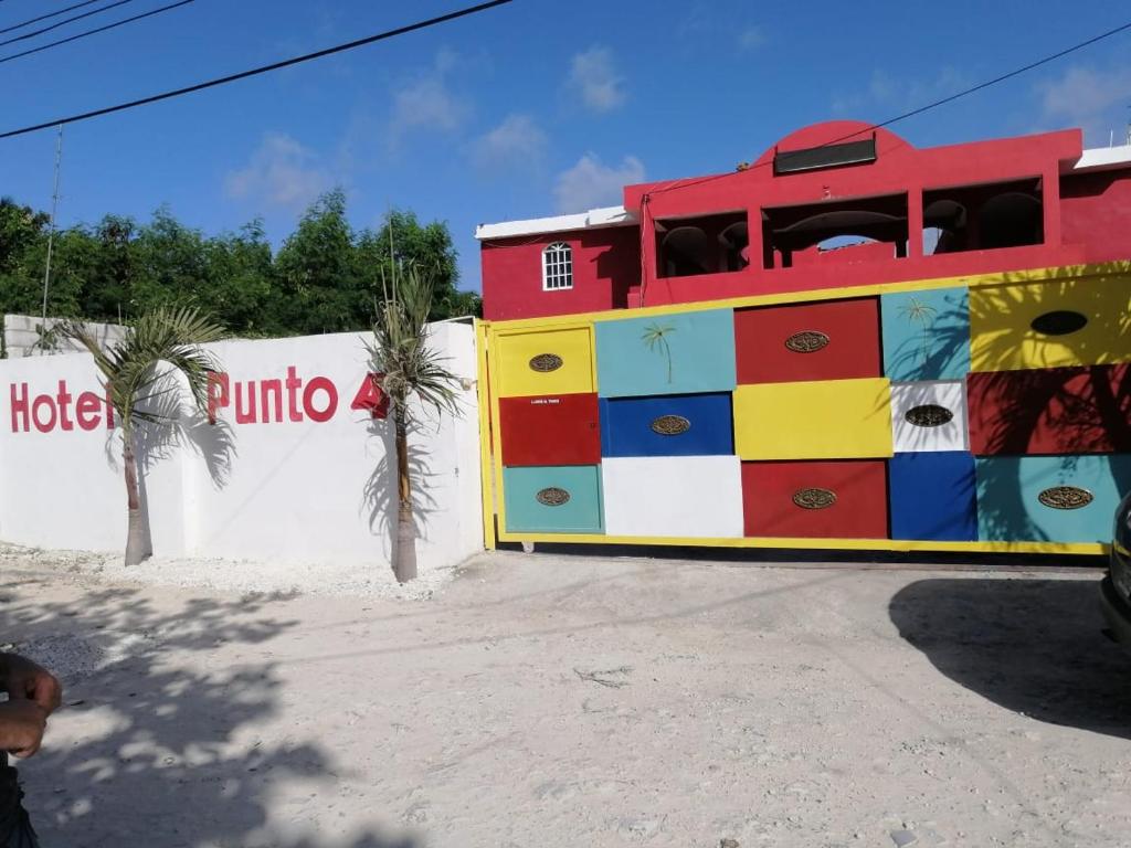 Hotel Punto4 photo 3