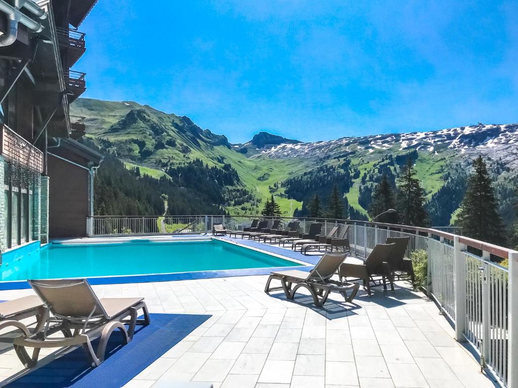 Spacious Family 2-bed, 2-bath with parking, private piste photo 1