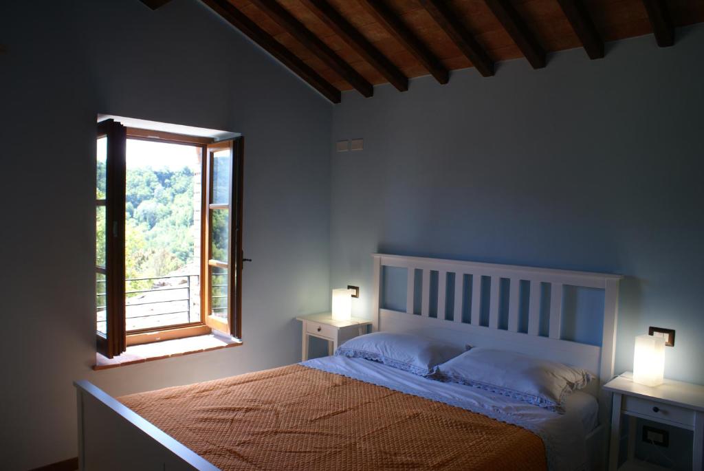 Tramonto Casa Barga Toscana ristrutturata 2021 photo 3