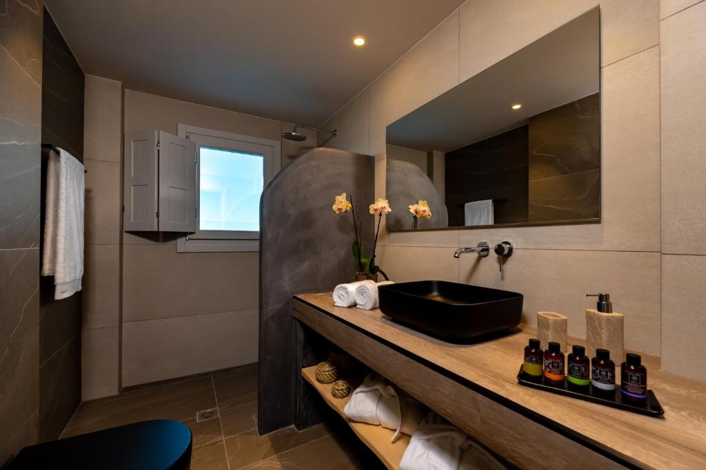 Neoma Luxury Suites photo 4