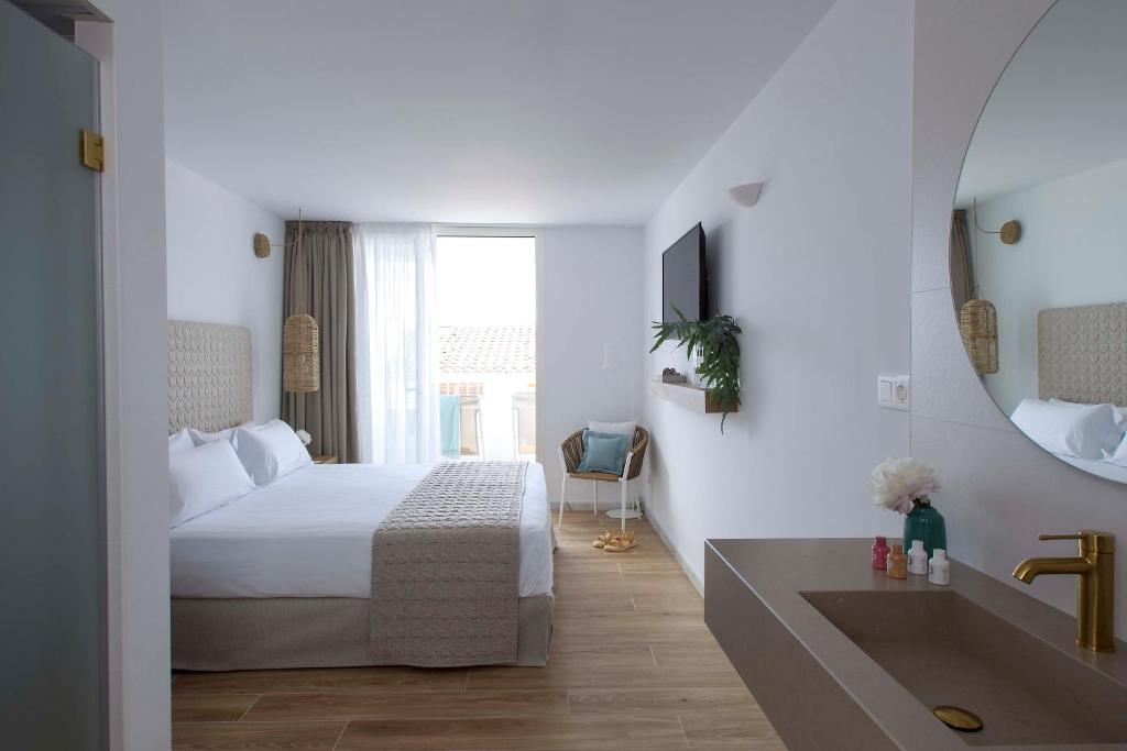 May Altafulla Beach Boutique Hotel photo 2