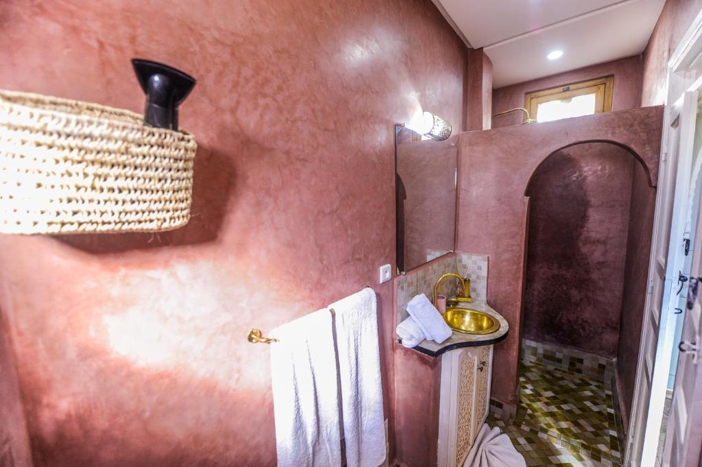 Двухместный (Двухместный номер Делюкс с 2 отдельными кроватями), Riad Milouda