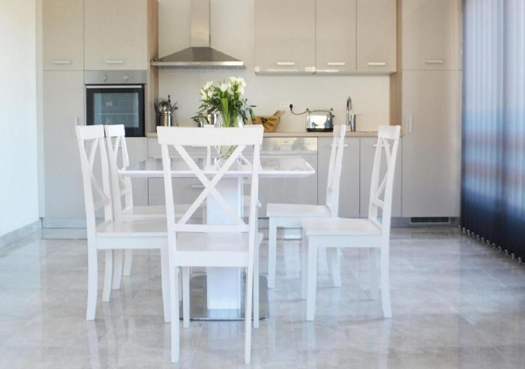 Island Residence photo 3