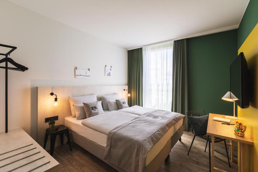 Holiday Inn - the niu Tab Dusseldorf Main Station by IHG Room Type - Standard Room