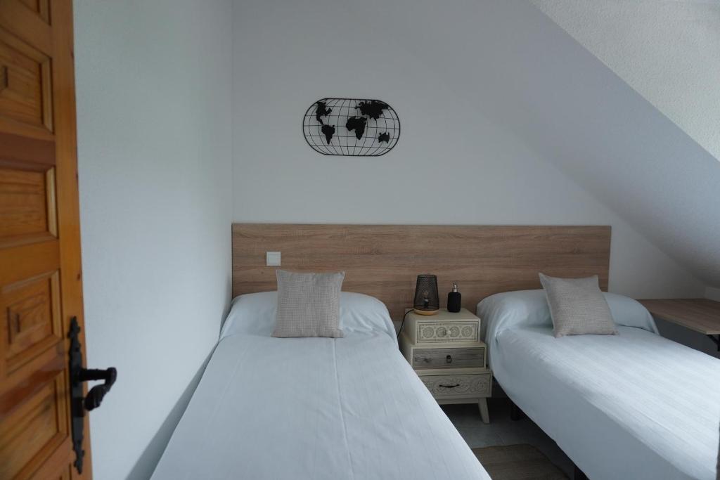 Hostal La Biela 43 photo 2