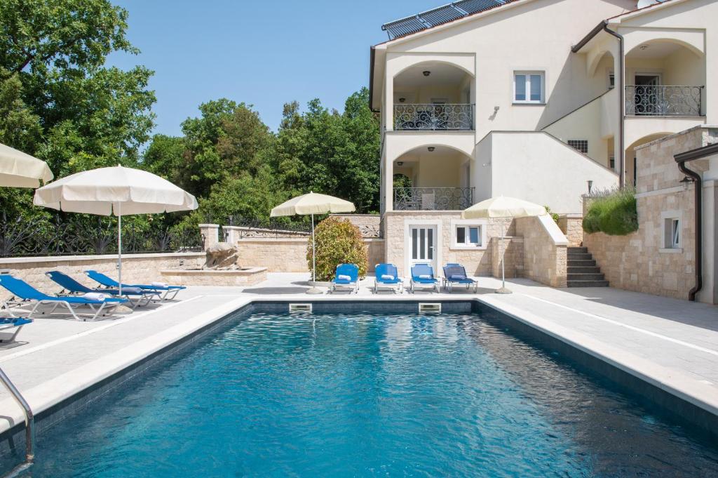 Villa Vires photo 3