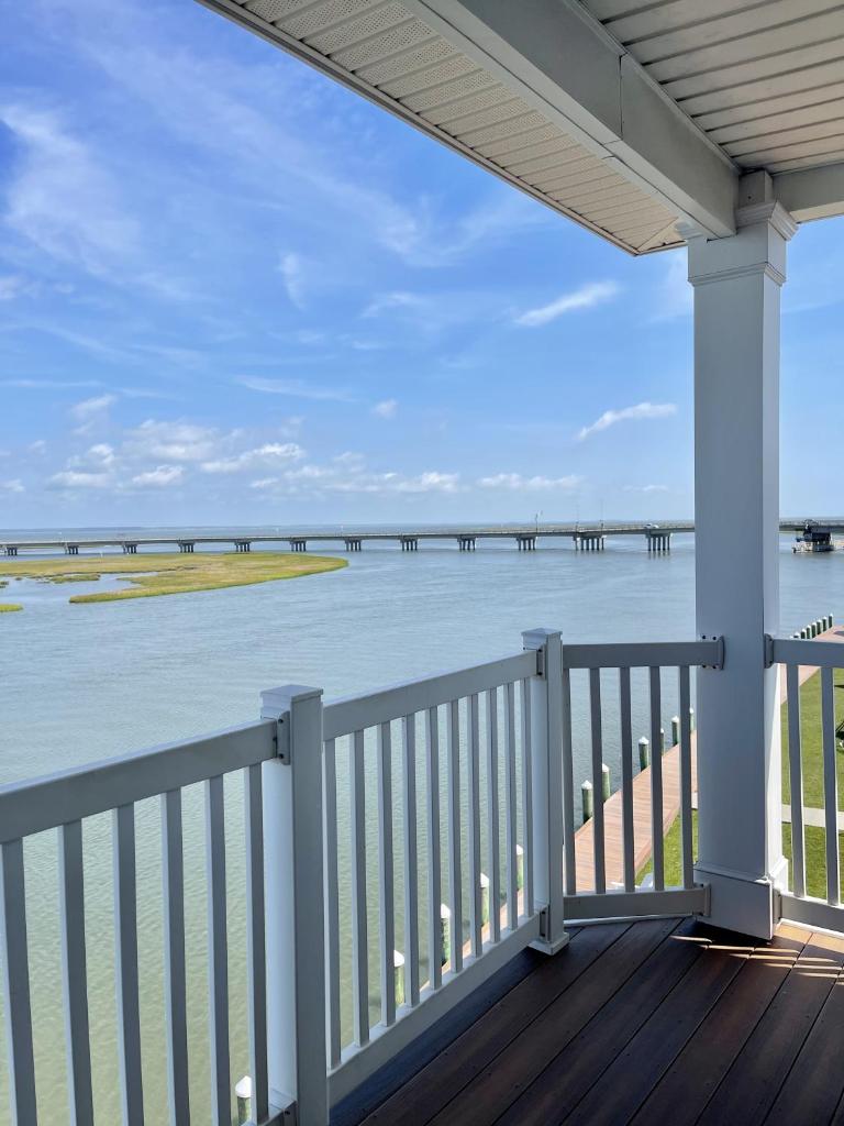 Comfort Suites Chincoteague Island Bayfront Resort photo 4