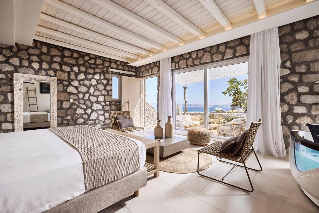 Nirome Luxury Suites photo 1