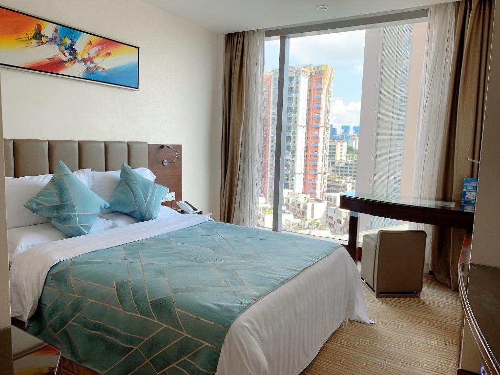 Двухместный (Номер Делюкс с кроватью размера «queen-size» и видом на город), L Hotels Changsheng Branch