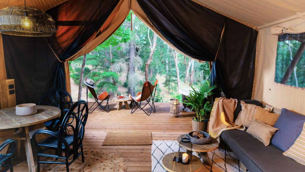 Castlemaine Gardens Luxury Safari Tents photo 1