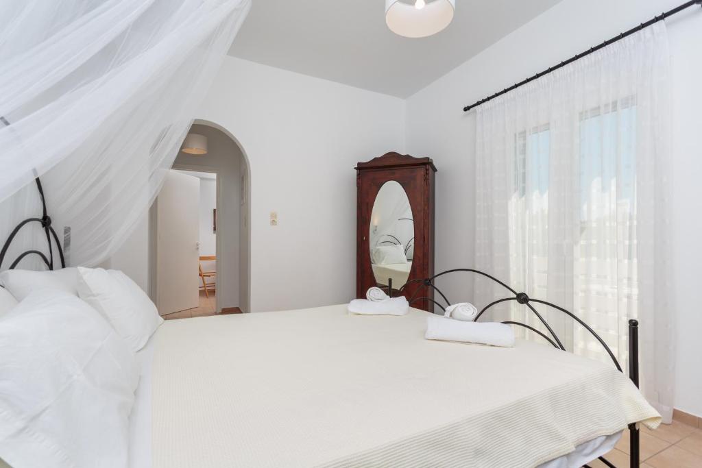 Tzane Apartments photo 4