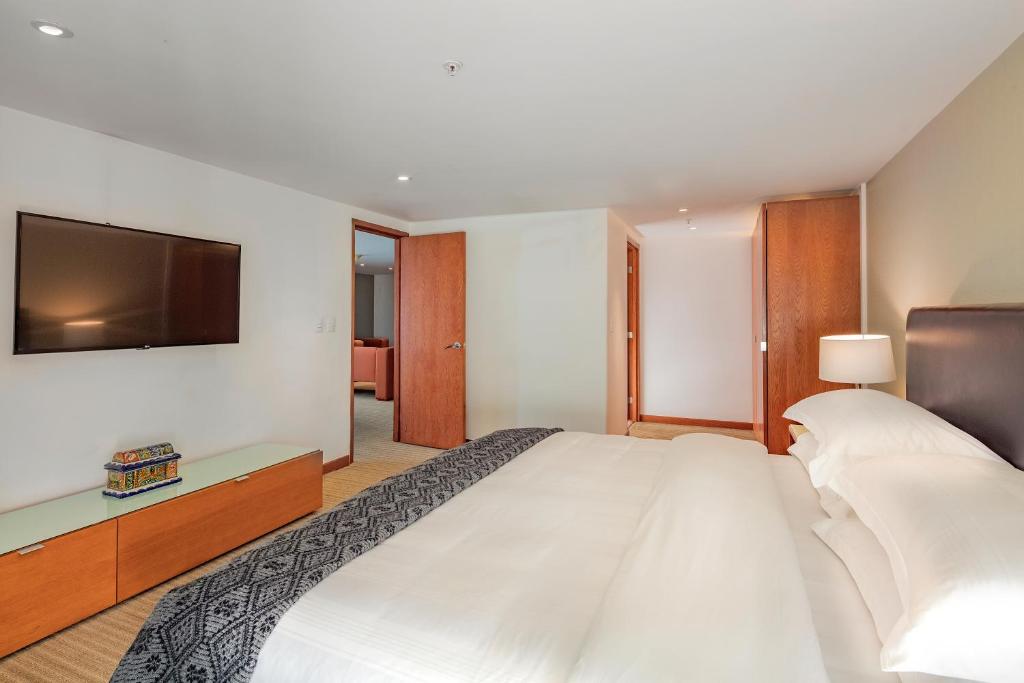 Presidente Intercontinental Puebla, an IHG hotel Room Type - Business King Suite