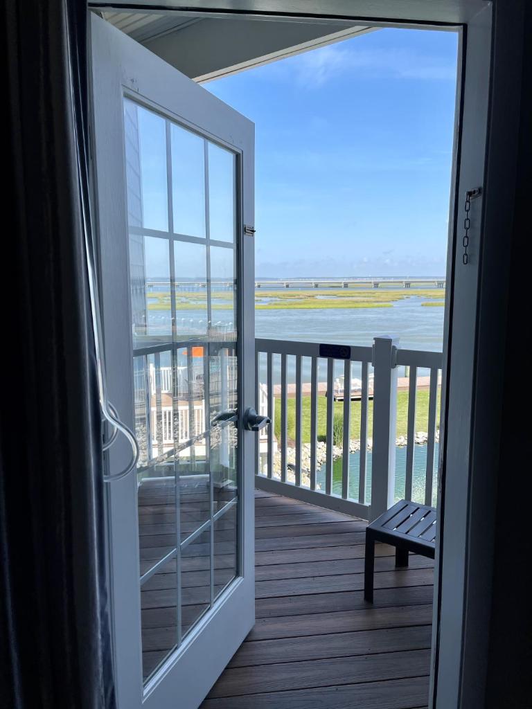 Comfort Suites Chincoteague Island Bayfront Resort - Tap to explore photos