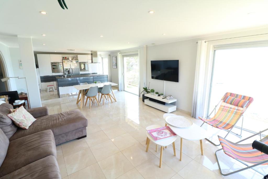 Fantastic sea view for this 2 bedroom up to 6 people 327 photo 4