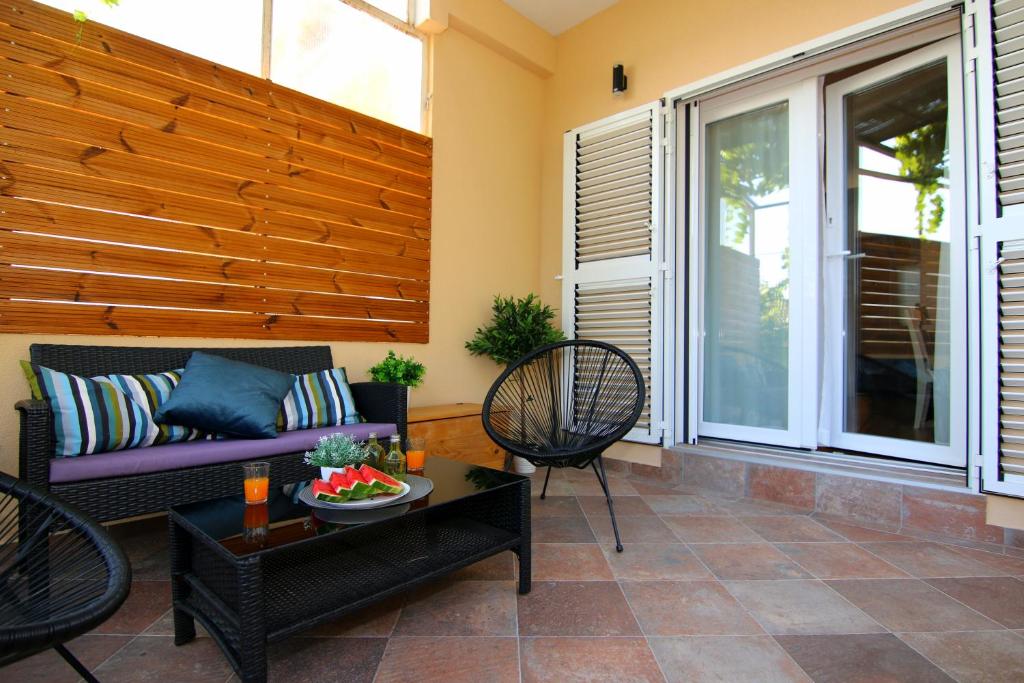 Apartments Tona photo 2