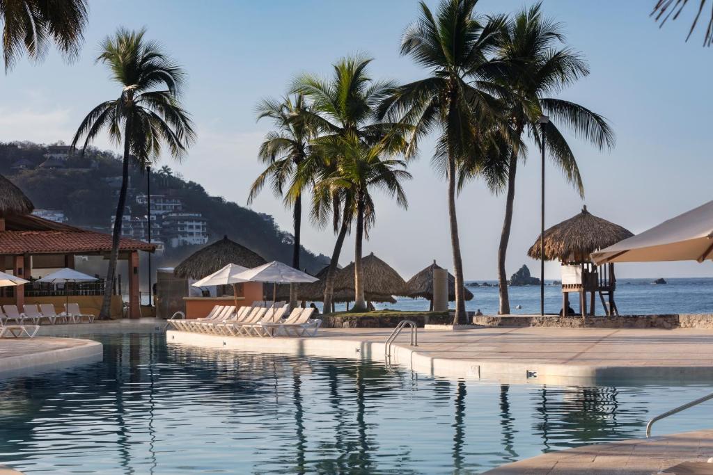 Holiday Inn Resort Ixtapa All-Inclusive, an IHG Hotel photo 2