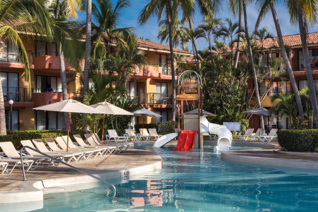 Holiday Inn Resort Ixtapa All-Inclusive, an IHG Hotel photo 3