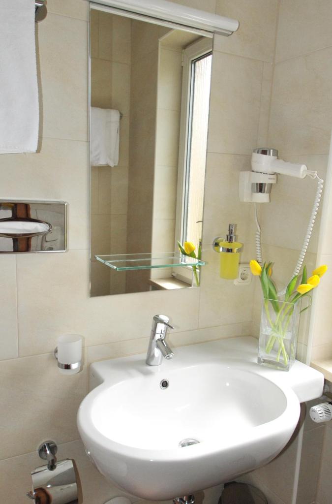 Двухместный (Двухместный номер с 2 отдельными кроватями), Ambassador Parkhotel