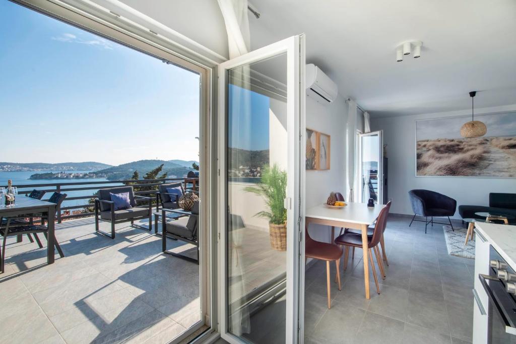 Hillside Apartments Rogoznica - The Penthouse photo 1