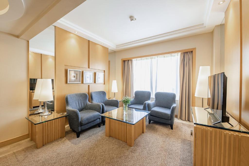 Сьюит (Люкс с кроватью размера «king-size» - Для некурящих), Crowne Plaza Shanghai