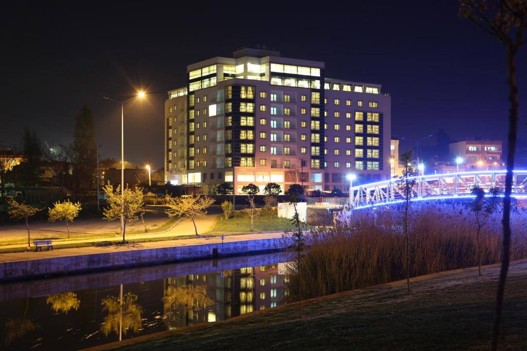 Parion Hotel photo 1