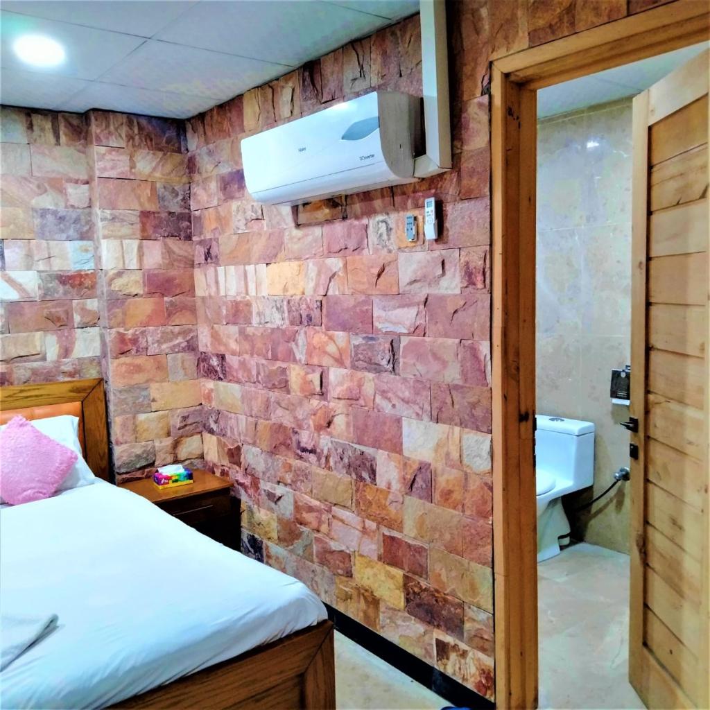 Hotel Vista Inn DHA photo 4
